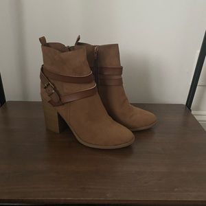 MADDEN GIRL Dark Tan Booties!!!